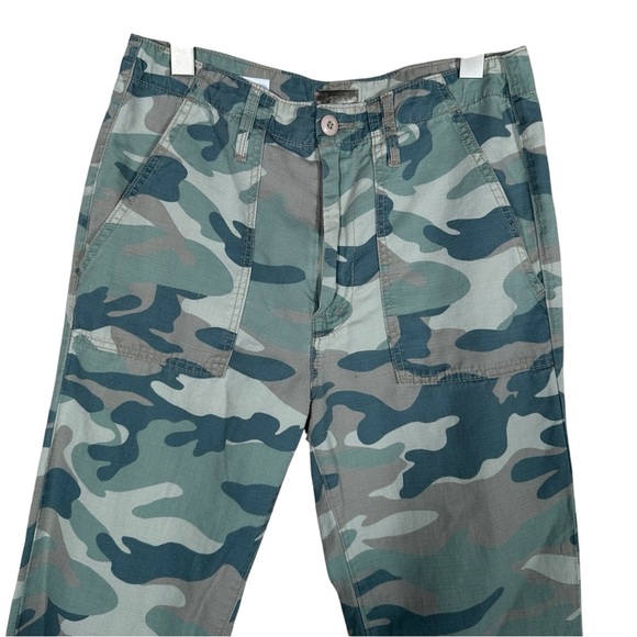 MOTHER The Shaker Chop Crop High Waist Straight Ankle Crop Jeans in camo - Picture 9 of 16